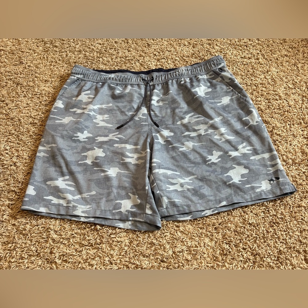 Fish Hippie Co Shaker Hybrid Shorts Camo Mens size XXL